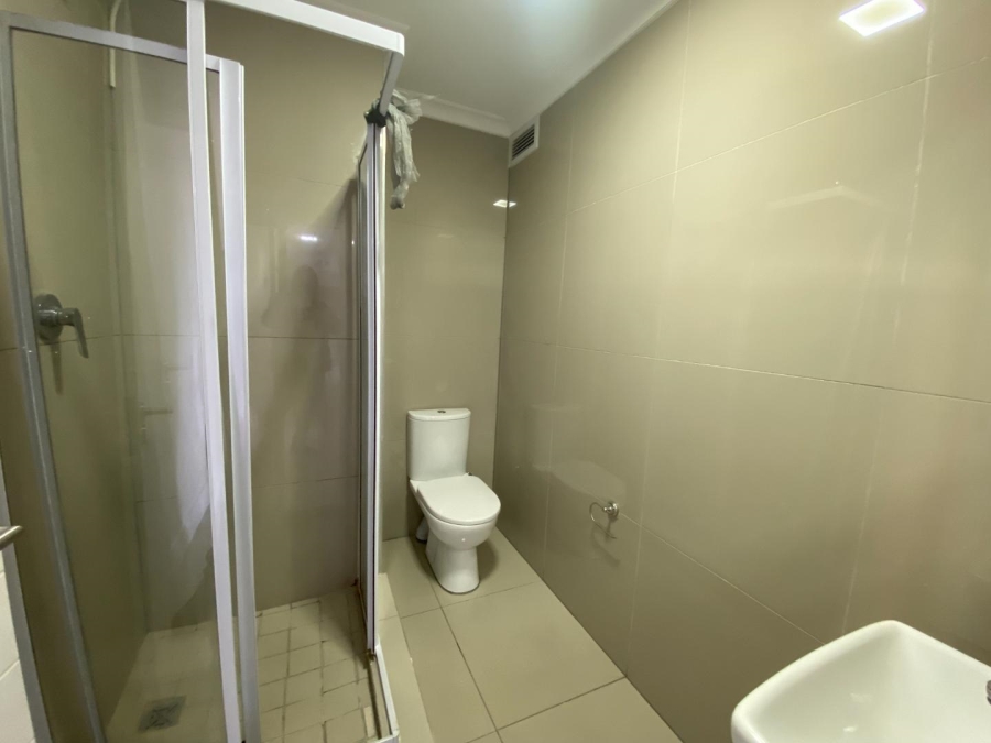 2 Bedroom Property for Sale in Zonnebloem Western Cape